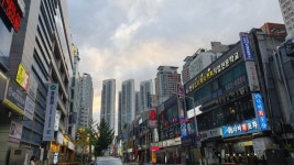 부천 신중동역도 먹자골목이 넓직하니 잘되있군요 - 뽐뿌:자유게시판 부천 신중동역도 먹자골목이 넓직하니 잘되있군요