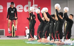 손흥민) 근황. jpg - 뽐뿌:자유게시판 손흥민) 근황. jpg