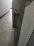 고무패킹 설치후 현관문이 잘 안닫혀서 캐치박스 제거했는데 이렇게... - 뽐뿌:인테리어 고무패킹 설치후 현관문이 잘 안닫혀서 캐치박스... 