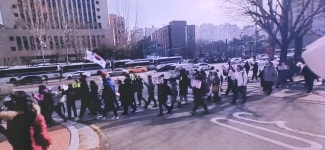 이 시각 서부지법 앞 - 뽐뿌:자유게시판 이 시각 서부지법 앞