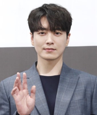배우 이준혁, 커피 브랜드 모델로 활약 중 밀바엔 별명 입증