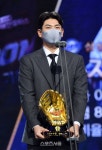 박용택 이후 첫 프랜차이즈 황금장갑, 홍창기 연봉 3억원대로 점프 - 뽐뿌:스포츠뉴스 박용택 이후 첫 프랜차이즈 황금장갑, 홍창기 연봉... 