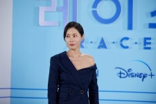 ‘OTT 접수’ 문소리, ‘퀸 메이커’→‘레이스’로 글로벌 시장... ‘OTT 접수’ 문소리, ‘퀸 메이커’→‘레이스’로 글로벌 시장 잡는다