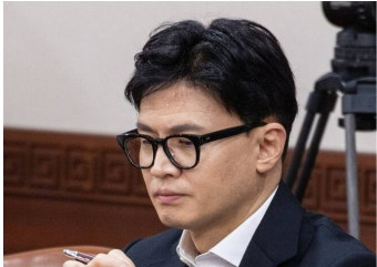 김어준, ‘한동훈 부산엑스포 유치 출장’ 비판에…법무부 “허위주장 유감” - 뽐뿌:정치/경제뉴스 김어준, ‘한동훈 부산엑스포 유치 출장’...