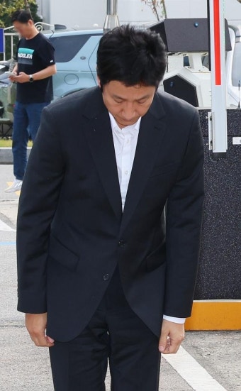 경찰, 이선균 관련 마약 제공 혐의 현직 의사 '구속영장' - 뽐뿌:사회/문화뉴스 경찰, 이선균 관련 마약 제공 혐의 현직 의사 '구속영장'