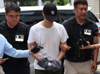 “꺼내 달라”는데도 매트 안에 방치…‘5세 아동 학대 사망’ 태권도 관장에 징역 30년 - 뽐뿌:사회/문화뉴스 “꺼내 달라”는데도 매트 안에... 