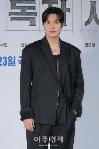 [포토] 포즈 취하는 이민호 (전독시 제작보고회) - 뽐뿌:사회/문화뉴스 [포토] 포즈 취하는 이민호 (전독시 제작보고회)