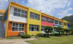 ‘전교생 1명’이 전부…李 대통령 모교 68년 만에 역사 속으로 [밀착취재] - 뽐뿌:사회/문화뉴스  ‘전교생 1명’이 전부…李 대통령 모교 68년... 