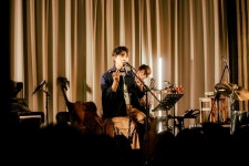 소수빈, 소극장 공연 성료…목재 악기만으로 완성한 수준급 무대 - 뽐뿌:방송/연예뉴스 소수빈, 소극장 공연 성료…목재 악기만으로 완성한... 