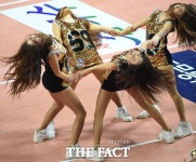 [TF클릭] 우리카드 치어리더 '코트가 반짝반짝' - 뽐뿌:스포츠뉴스 [TF클릭] 우리카드 치어리더 '코트가 반짝반짝'