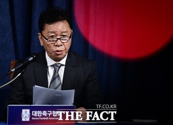 대표팀 운영 계획 밝히는 정해성 KFA 전력강화위원장 [포토] - 뽐뿌:스포츠뉴스  대표팀 운영 계획 밝히는 정해성 KFA 전력강화위원장 [포토]