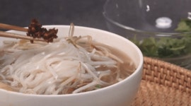 베트남부침개?반쎄오와 수제육수의 찐한쌀국수 만남