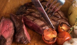 [3937%앵콜] 부드러운 감칠맛의 결정판, 미경산 한우 추석선물세트 by 농업회사법인 삼주농축산 주식회사(지점)