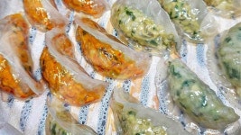 [줄서는 26년맛집 귀빈정] 감자피가 쫄깃한 투명만두! 김치만두 고기만두 | 와디즈 오픈예정 [줄서는 26년맛집 귀빈정] 감자피가... 