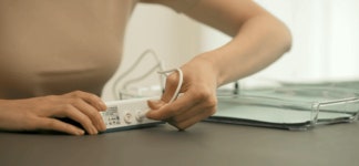 by 주식회사 트루석세스헬스앤메디컬 손,발, 겨드랑이 항상... 수술 없이 집에서 <다한증> 치료!  by 주식회사 트루석세스헬스앤메디컬