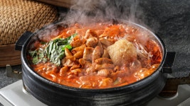 [유명맛집] 완벽한 곱창전골, 신선하고 깊은 감칠맛의 연해장 돼지곱창전골 by 주식회사 지앤엠컴퍼니 [유명맛집] 완벽한 곱창전골, 신선하고... 