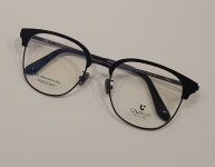 브랜드 직수생! 심플한 디자인의 오버핏하금테 ㅣ파포안경