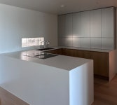 우리집 주방을 갤러리처럼, 프리미엄 이안스톤 세라믹 상판의 품격 by 주식회사 챔버