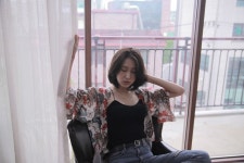멜론매거진>멜론 이츠 첫 EP, [여름밤] 자켓 촬영 비하인드 스토리 