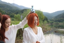 멜론매거진>멜론 인디신 대표 여성듀오, 스웨덴세탁소! [마음] 자켓 촬영 현장