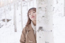 멜론매거진>멜론 싱어송라이터 김슬기 아홉 번째 싱글 나보다 그녀는