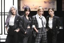멜론매거진>멜론 우아하고 치명적인 매력, 우주소녀 더 블랙 (WJSN THE BLACK) [My attitude]