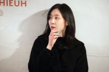 멜론매거진>멜론 이별에 아파하는 모든 이들에게, 나비 (Navi) 별짓 다 해봐도 MV 촬영 현장