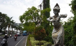 인도네시아 나체 여인상 천으로 가린 이유 | 위키트리 인도네시아 나체 여인상 천으로 가린 이유