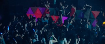 “클럽 VIP룸부터 ‘몰카’까지”...‘버닝썬 사태’ 닮아 화제인 ‘이 영화’ | 위키트리 “클럽 VIP룸부터 ‘몰카’까지”...‘버닝썬... 