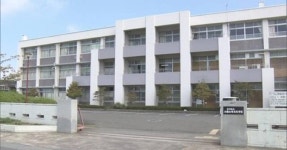 일본 공립고등학교 시험보다 화장실 가면 10% 감점한다 | 위키트리 일본 공립고등학교 시험보다 화장실 가면 10% 감점한다