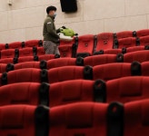 대학로점, 명동점 포함…CGV, 35개 극장 영업 중단한다 | 위키트리 대학로점, 명동점 포함…CGV,  35개 극장 영업 중단한다