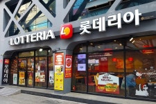 “전국 롯데리아 + 맥도날드 수보다 서울 룸살롱 수가 더 많다” | 위키트리 “전국 롯데리아 + 맥도날드 수보다 서울 룸살롱 수가 더 많다”