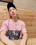 “백퍼다…” 근황 올린 조권, 이런 댓글 받고 있다 | 위키트리 “백퍼다…” 근황 올린 조권, 이런 댓글 받고 있다 