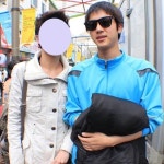 관광객들 셀카에서 발견됐다는 방탄 진 놀라운 과거 | 위키트리 “잘 생겨서 찍었는데..” 관광객들 셀카에서 발견됐다는 방탄 진 놀라운 과거