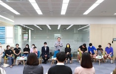 남양주시, 다자녀가구 중·고생 23명..테블릿 PC·수강권 전달 | 위키트리 남양주시, 다자녀가구 중·고생 23명..테블릿 PC·수강권 전달