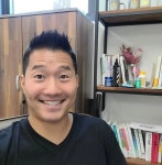웃으면… 성숙한 외모 자랑하는 강형욱, 설민석과 비교되자 이런 반응 보였다 | 위키트리 웃으면… 성숙한 외모 자랑하는 강형욱, 설민석과... 
