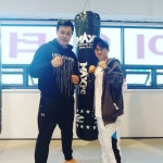 1대1로 대결할 도전자가 없다 63전 56승 5패 3무 명현만, 1대3으로 싸운다 | 위키트리 1대1로 대결할 도전자가 없다 63전 56승 5패 3무... 