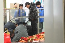 서울역 노숙자 지원 시설에서 확진자 잇따라 발생…운영 중단 | 위키트리 서울역 노숙자 지원 시설에서 확진자 잇따라 발생…운영 중단