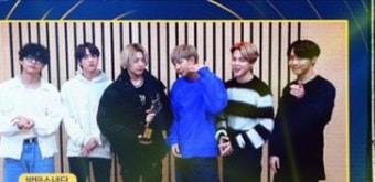 [서울가요대상] 방탄소년단, '대상' 6관왕 싹쓸이…“아미 덕분이다” | 위키트리  [서울가요대상] 방탄소년단, '대상' 6관왕 싹쓸이…“아미...