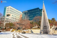 “자퇴하고 편의점 알바...” 서강대 합격한 흙수저가 올린 글, 모두를 울렸다 | 위키트리 “자퇴하고 편의점 알바...” 서강대 합격한 흙수저가... 