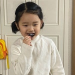 “솔잎이 양육권을 넘긴 진짜 이유는…” 유깻잎이 뒤늦게 다 털어놨다 | 위키트리 “솔잎이 양육권을 넘긴 진짜 이유는…” 유깻잎이 뒤늦게 다... 
