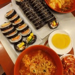 “내가 5년 안에 이 가게 산다” 유세윤이 10년 단골 식당가서 남긴 말 | 위키트리  “내가 5년 안에 이 가게 산다” 유세윤이 10년 단골... 