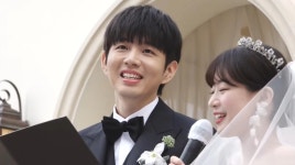 9년 연애하고 결혼♥한 소근커플, 이 부분에서 눈물 터졌다 (+현장 영상) | 위키트리 9년 연애하고 결혼♥한 소근커플, 이 부분에서 눈물... 