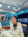 갑자기 논란 휩싸인 브레이브걸스 유나가 라디오서 마지막으로 튼 노래 | 위키트리 갑자기 논란 휩싸인 브레이브걸스 유나가 라디오서... 