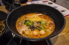 “국물 속 검은 점의 정체가…” 씹던 껌 논란에 이어 마라탕, 또... 점의 정체가…” 씹던 껌 논란에 이어 마라탕, 또 심각한 위생 문제 불거졌다