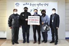 양평군 양봉연구회·글로바이오(주), 군청 찾아 성금 기탁 | 위키트리 양평군 양봉연구회·글로바이오(주), 군청 찾아 성금 기탁