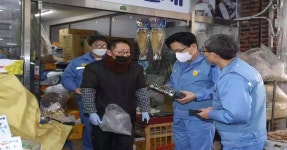 포스코 포항제철소, 설맞이 포항 전통시장 장보기 행사 펼쳐 | 위키트리 포스코 포항제철소, 설맞이 포항 전통시장 장보기 행사 펼쳐