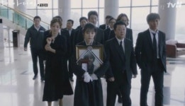 백신 맞고 숨진 호프집 사장님, 서울대 학생들의 조화로 가득 찬 이유 | 위키트리 백신 맞고 숨진 호프집 사장님, 서울대 학생들의 조화로 가득 찬... 