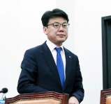 민주당 진성준 휠체어 체험 도중 아찔한 사고 발생… 현 상태도 알려졌다 | 위키트리 민주당 진성준 휠체어 체험 도중 아찔한 사고 발생… 현... 