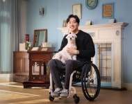 “한국에서 휠체어 타는 장애인들이 겪는 현실…한숨만 나옵니다” (영상) | 위키트리  “한국에서 휠체어 타는 장애인들이 겪는 현실…한숨만... 